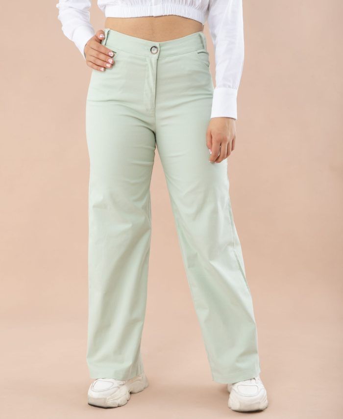 Pantalón estilo palazo tiro alto