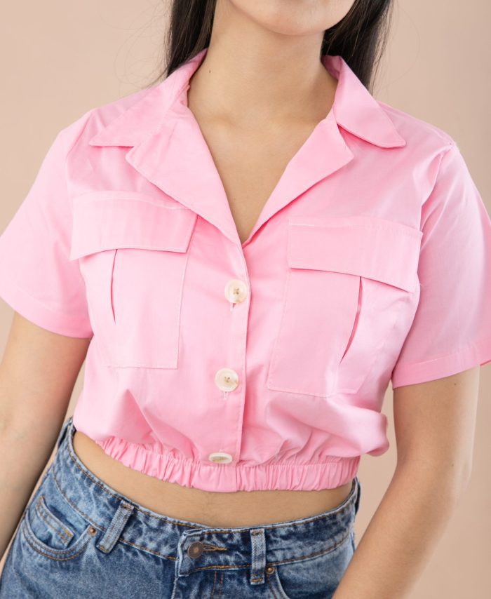 Blusa con bolsillos cargo, manga corta