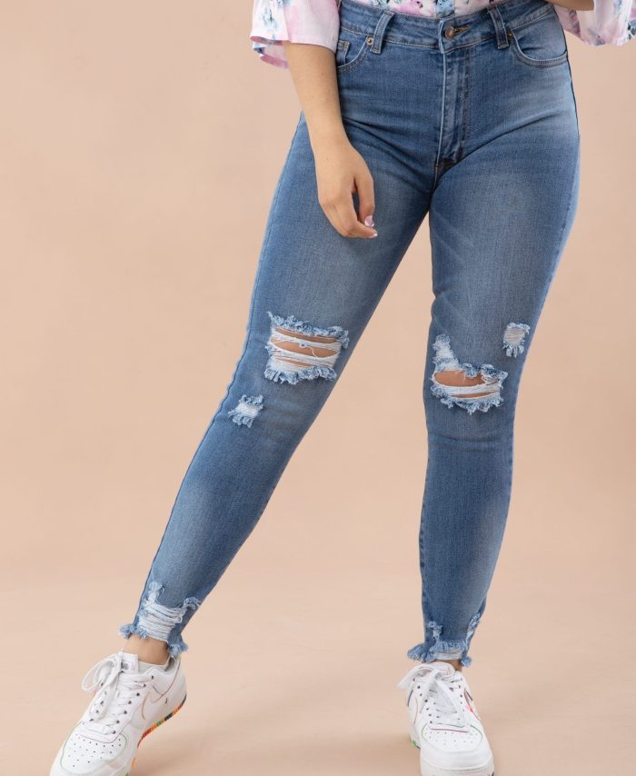 Pantalón skinny, tiro alto bota tubo